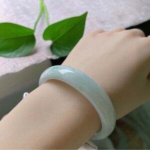 Natural Grade A Type Jadeite Burmese Jade bracelet
